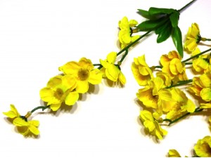 Гілка сакури ЖОВТА, 38 см (квітка 4 см)